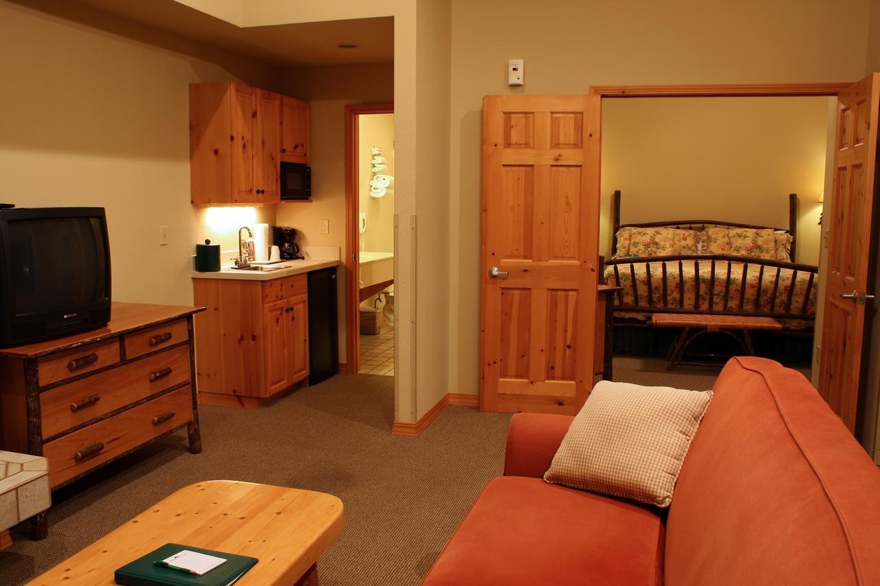 Mountain Lake Lodge Woods Bay エクステリア 写真