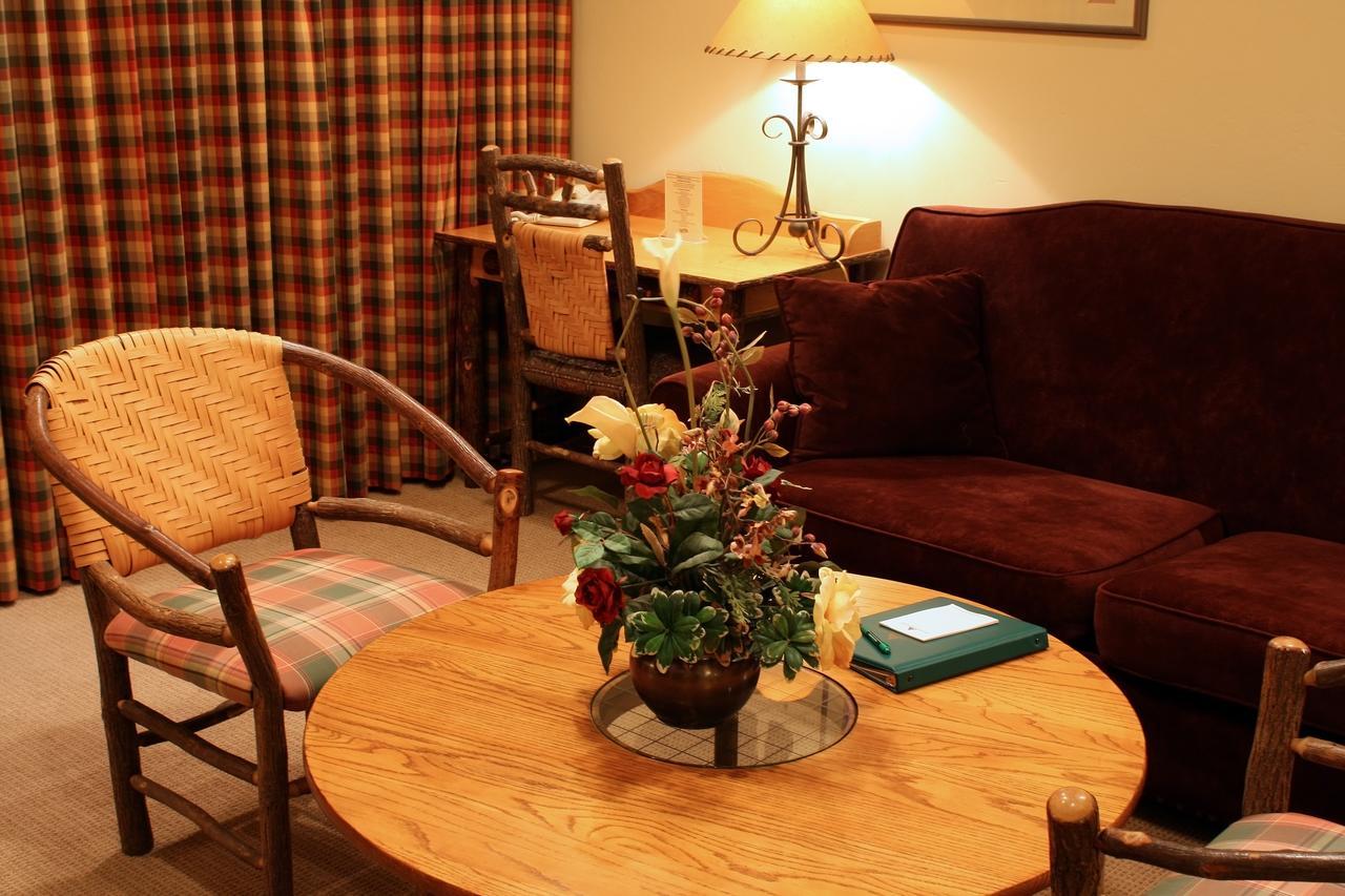 Mountain Lake Lodge Woods Bay エクステリア 写真