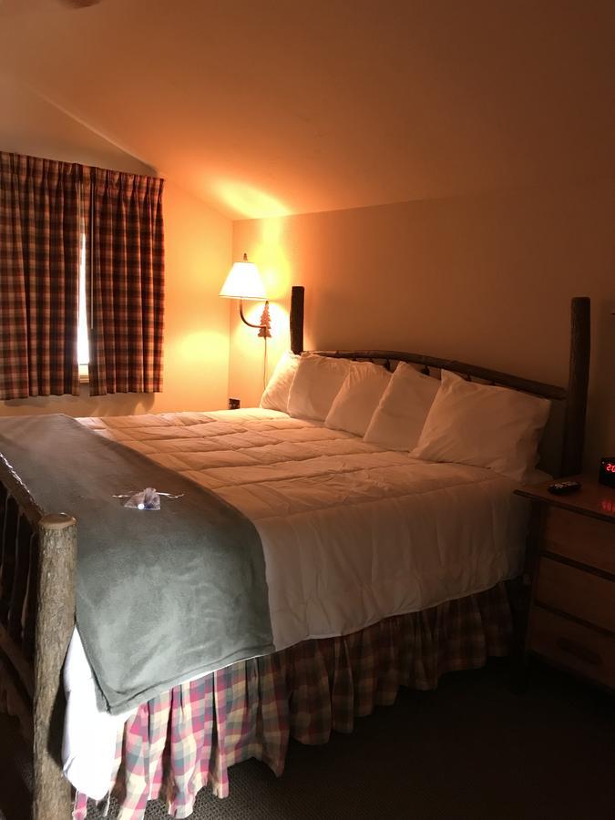 Mountain Lake Lodge Woods Bay エクステリア 写真